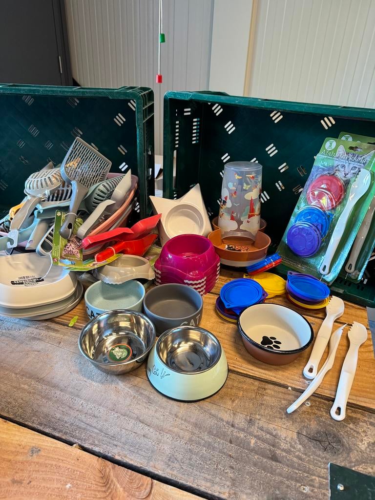 Katten voerbakken en kattenbak schepjes, Ophalen of Verzenden, Nieuw