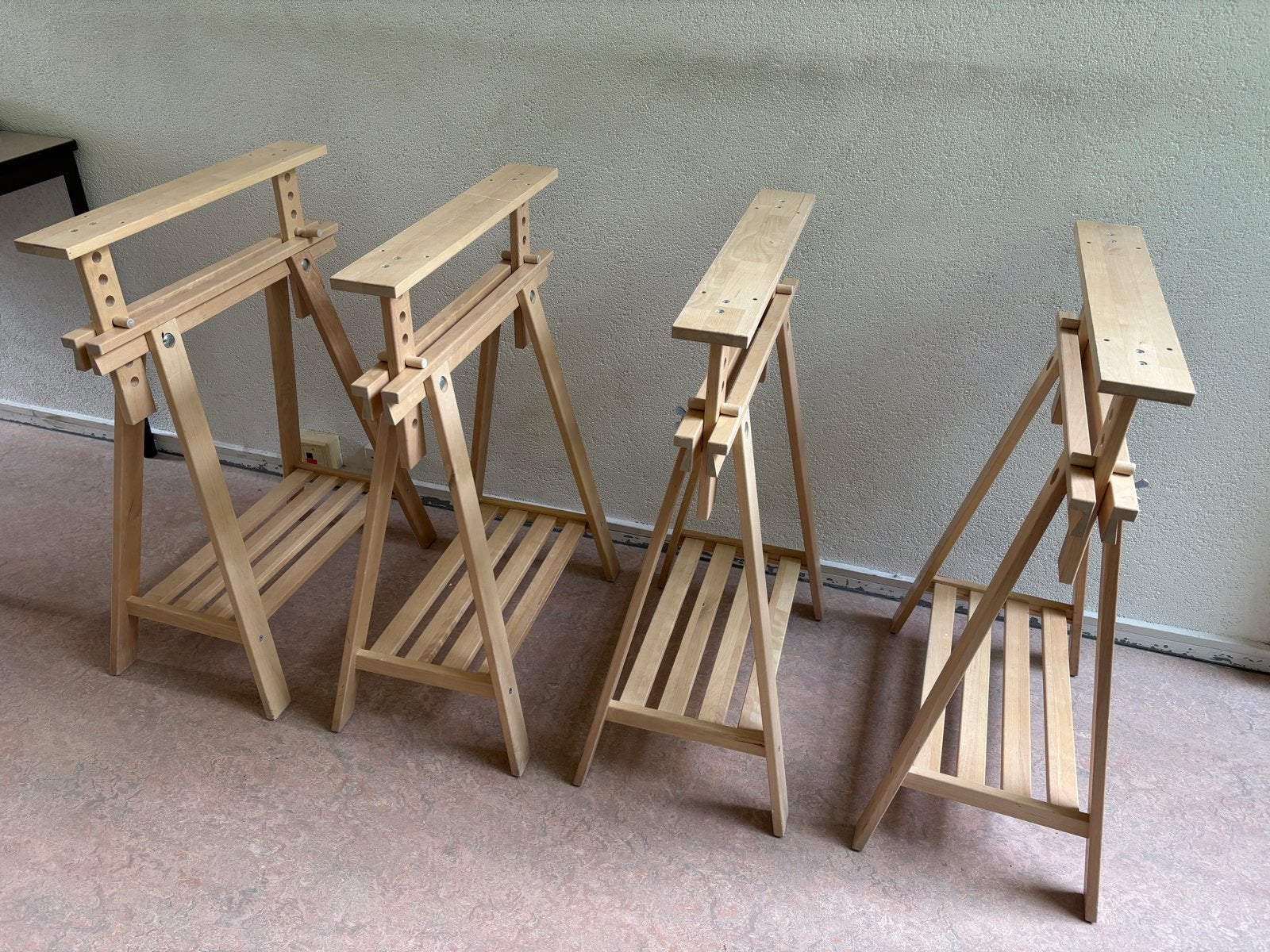 4 IKEA FINNVARD schragen - Verstelbaar en stevig, Ophalen, Tafelpoot, Minder dan 50 cm, Zo goed als nieuw
