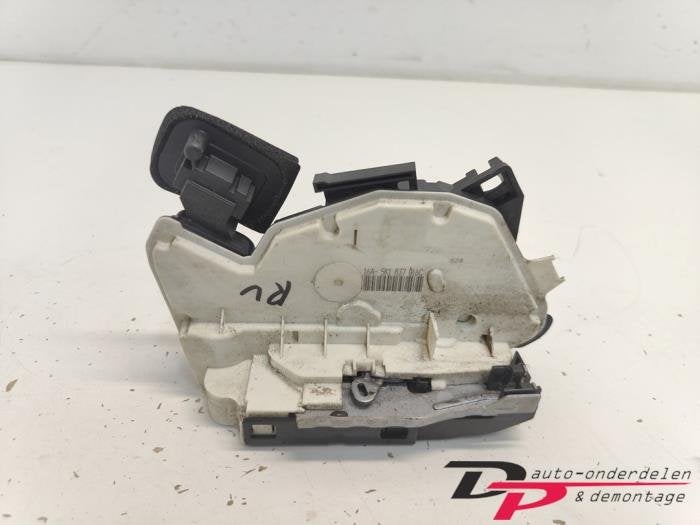 Deurslot Mechaniek 4Deurs rechts-voor van een Volkswagen Gol
