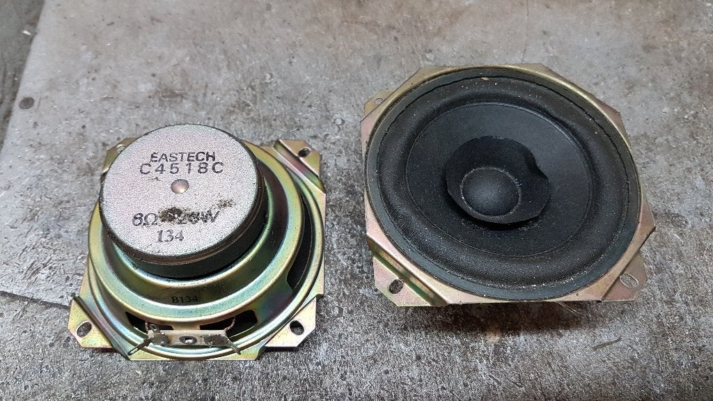 Eastech 20 watt speakers 10 cm, Auto diversen, Autospeakers, Ophalen of Verzenden