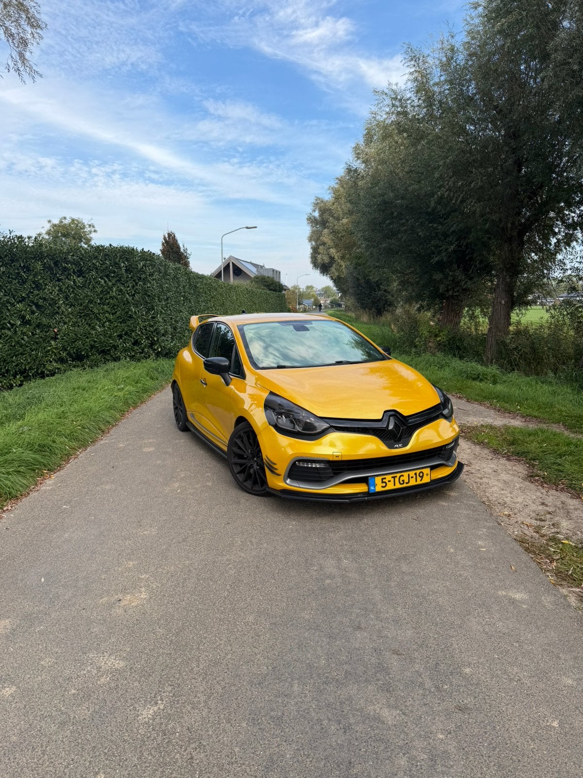 Renault Clio 1.6 RS Turbo 147KW 5-DRS AUT 2014 Geel, Zwart, 4 cilinders, Bluetooth, Particulier