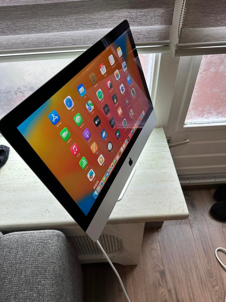 iMac 21.5-inch uit 2017 in goede staat(2019 gekocht) 200€, Computers en Software, Apple Desktops, Ophalen, Zo goed als nieuw, IMac
