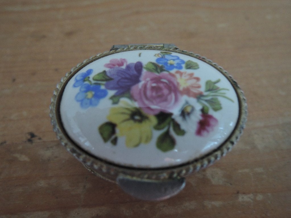 Vintage pillendoosje, Antiek en Kunst, Curiosa en Brocante, Ophalen of Verzenden