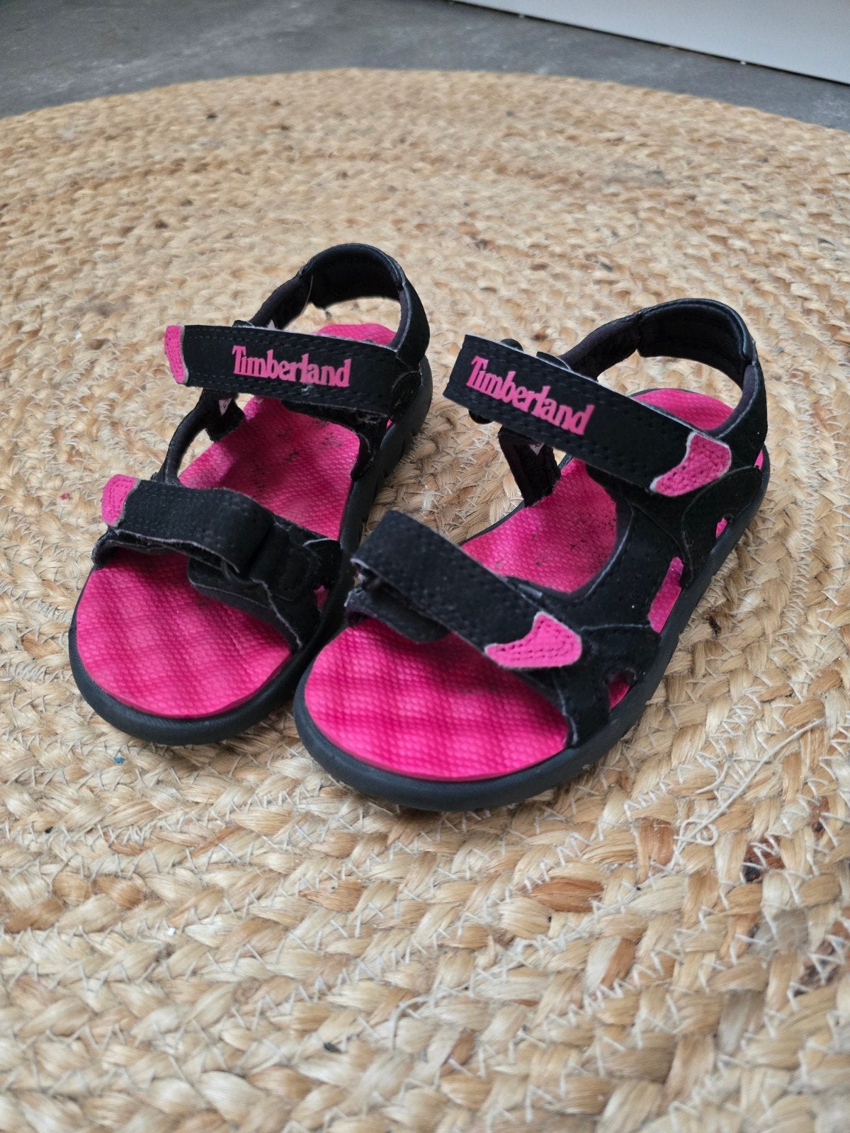 Timberland sandalen maat 26 - zwart/roze, Kinderen en Baby's, Timberland, Meisje, Schoenen, Nieuw