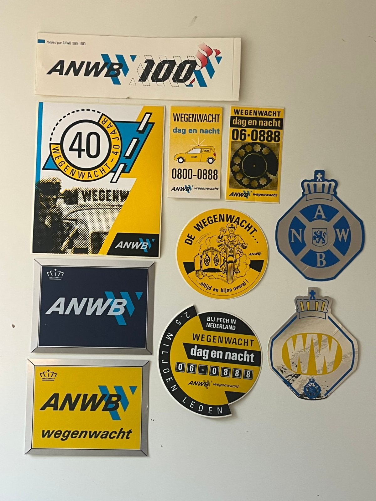 60 ANWB Wegenwacht stickers 10 verschillende jaren ’80, Verzenden