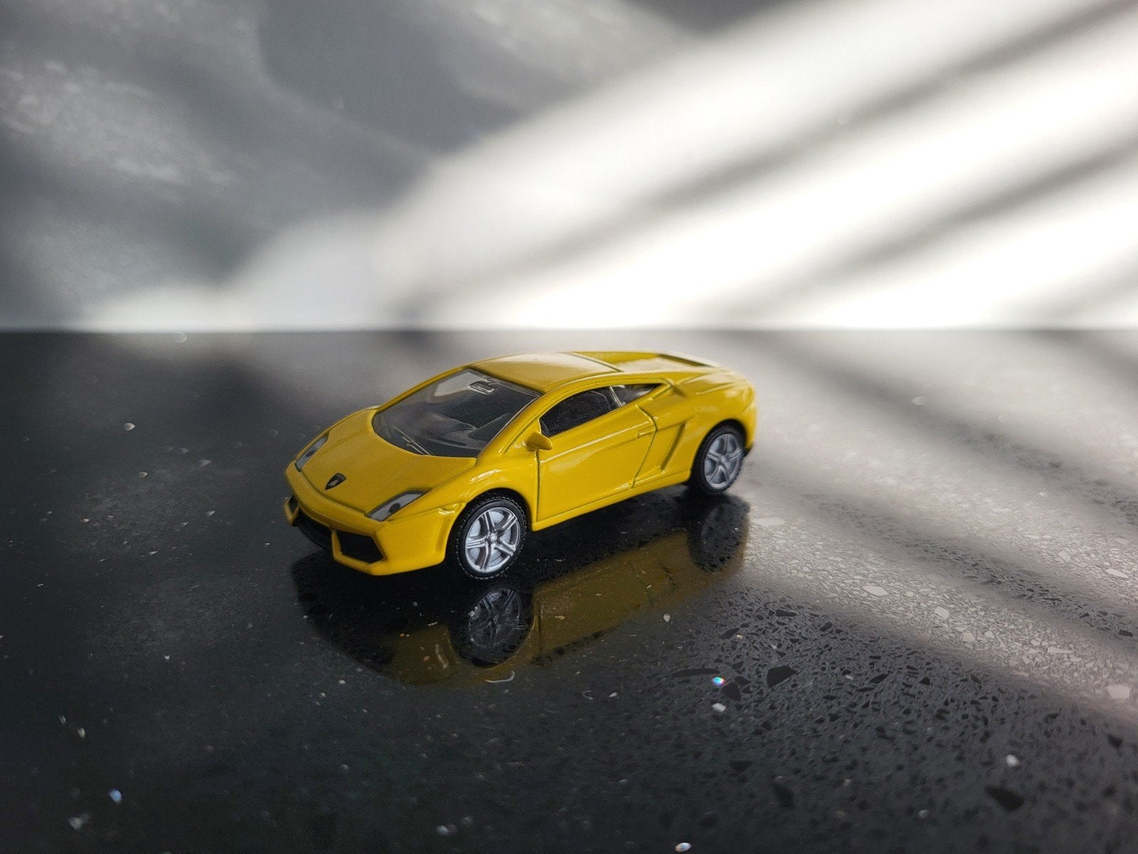 Lamborghini Gallardo LP560-4 geel 1/55 Siku, Ophalen of Verzenden, Zo goed als nieuw, Auto