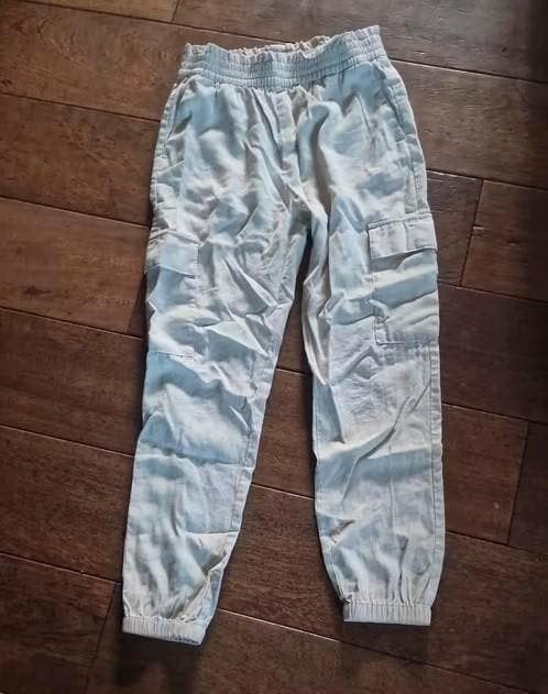 Lichte ONLY cargo broek maat M, Maat 38/40 (M), Beige, Ophalen of Verzenden, ONLY