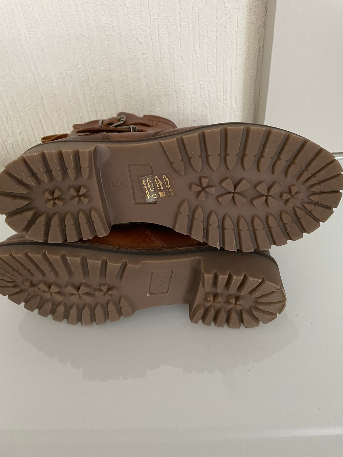Stoere boots wol gevoerd mt 37, Ophalen, Jongen of Meisje, Nieuw, Laarzen