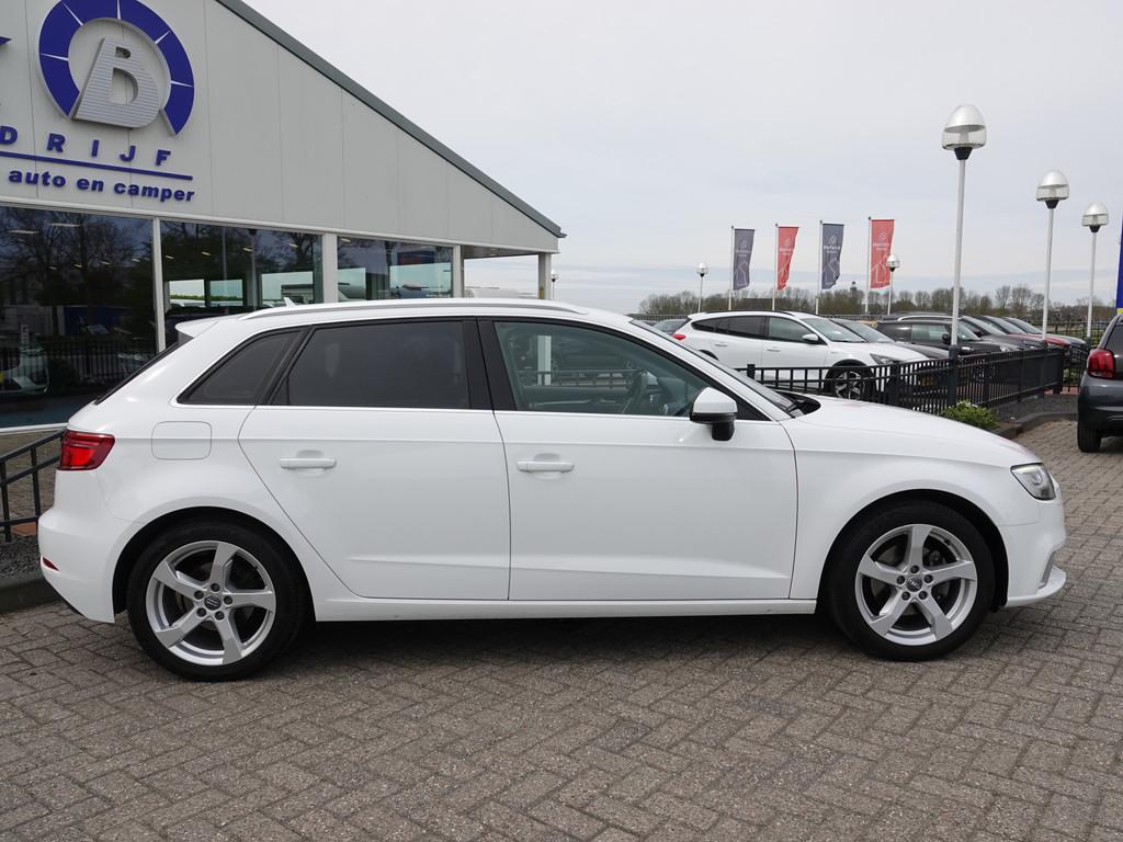 Audi A3 Sportback 1.0 TFSI Sport 115PK NAVI | CRUISE | LMV |, Auto's, Stof, Gebruikt, Euro 6, Wit