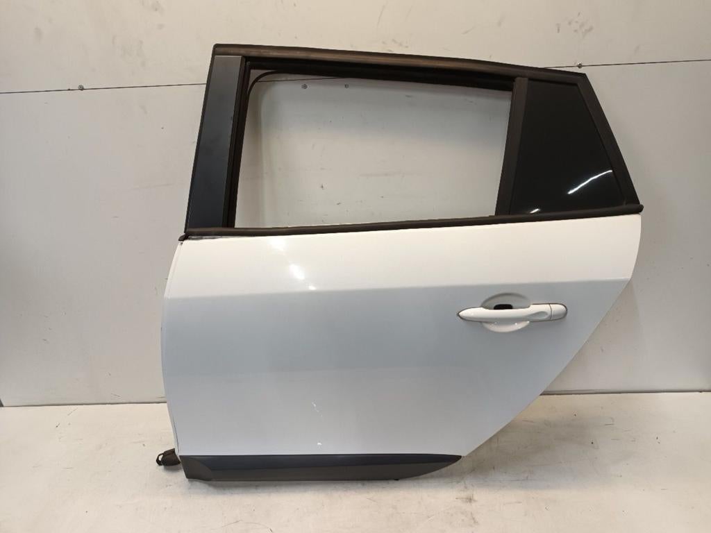 Portier links achter Renault Mégane, Auto-onderdelen, Onderdelen@venauto.nl, Van der Ven Autorecycling B.V., Gebruikt, Ettenseweg 76, 4706 PB Roosendaal, The Netherlands