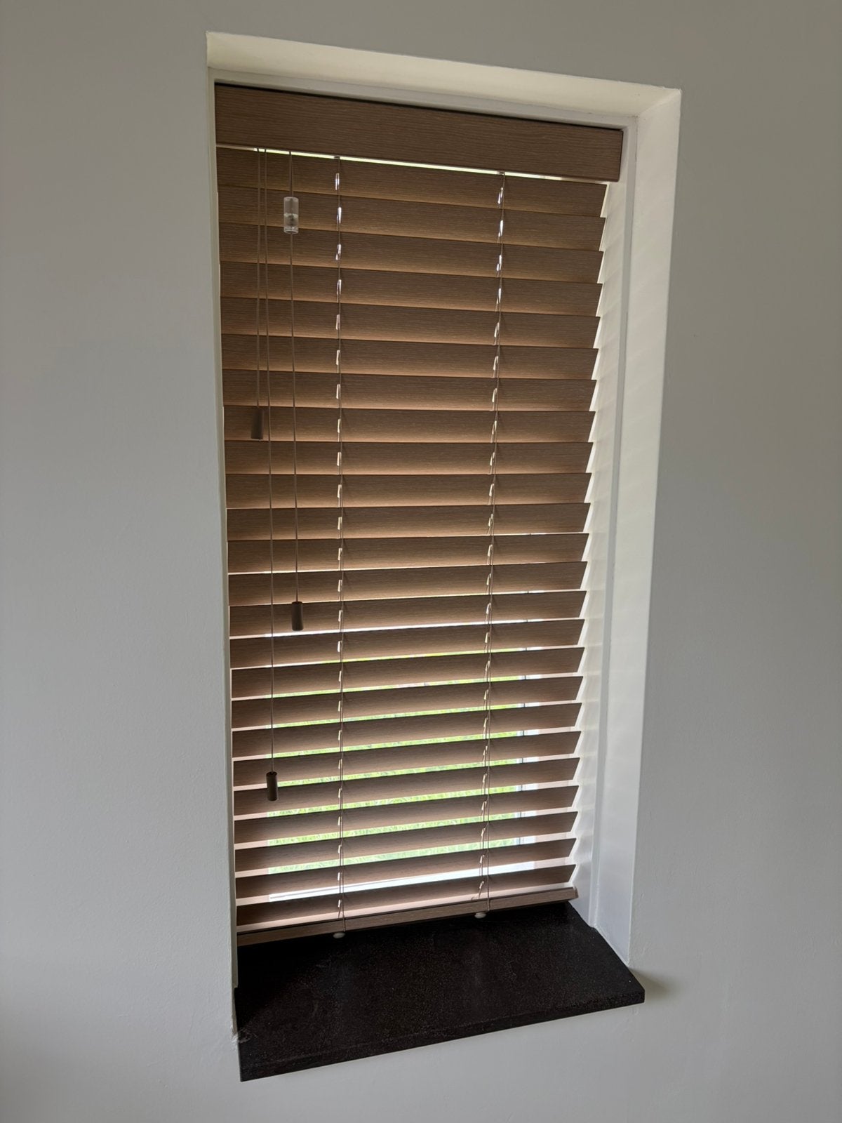 NIEUW (€385,-) houten jaloezie Kwantum (99,9x238,5cm = bxl), Ophalen, Nieuw