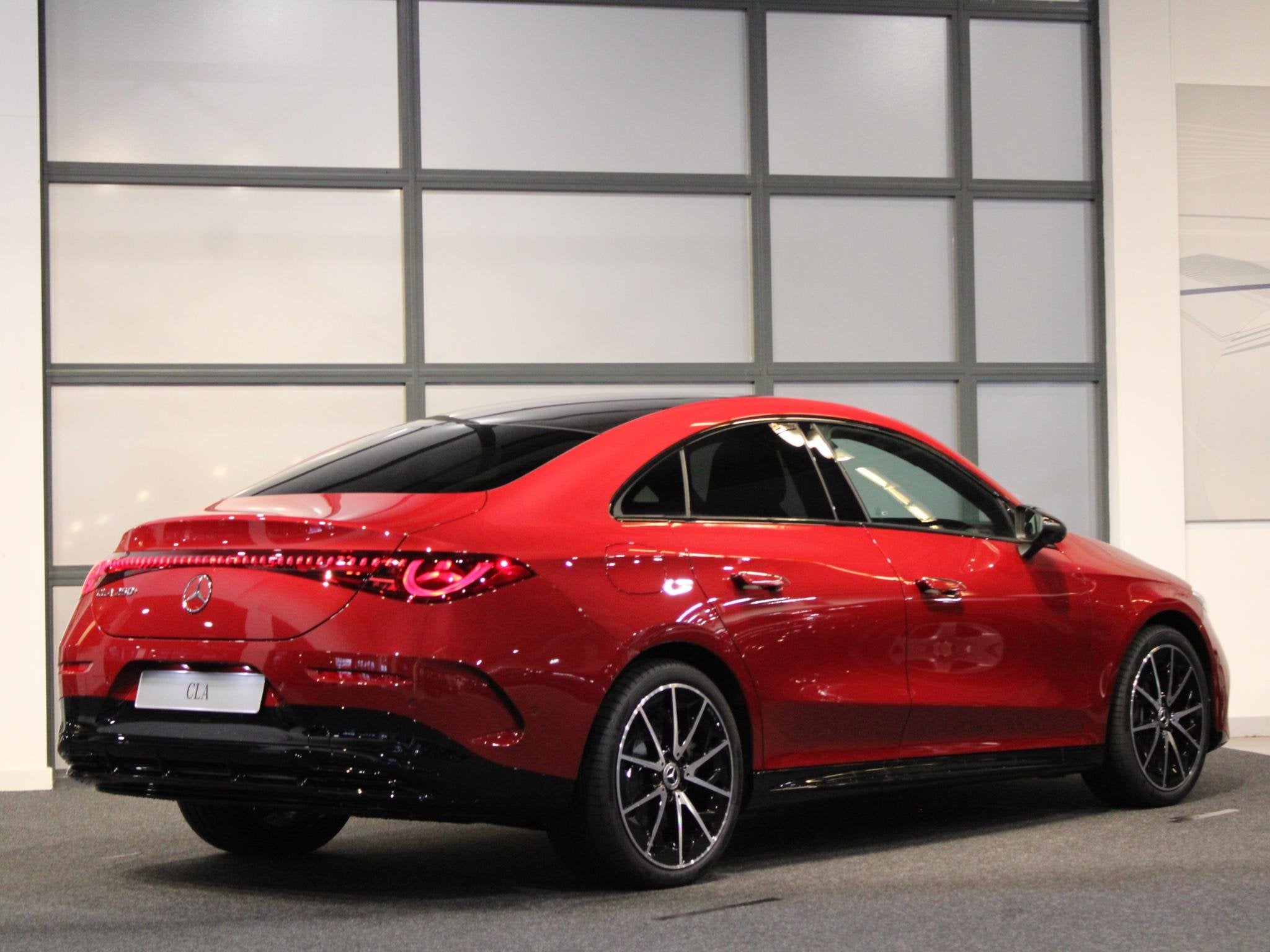 Mercedes-Benz CLA Limousine 250+ Launch Edition 85.5 kWh, Auto's, CLA, Achterwielaandrijving, Zwart, 743 km