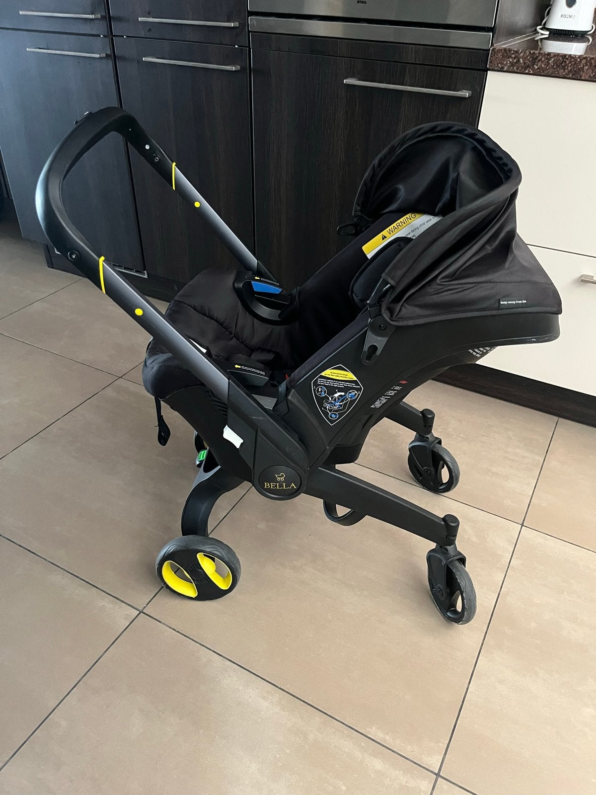 Bella kinderwagen met autostoeltje, Gebruikt, Combiwagen, Met autostoeltje, Ophalen