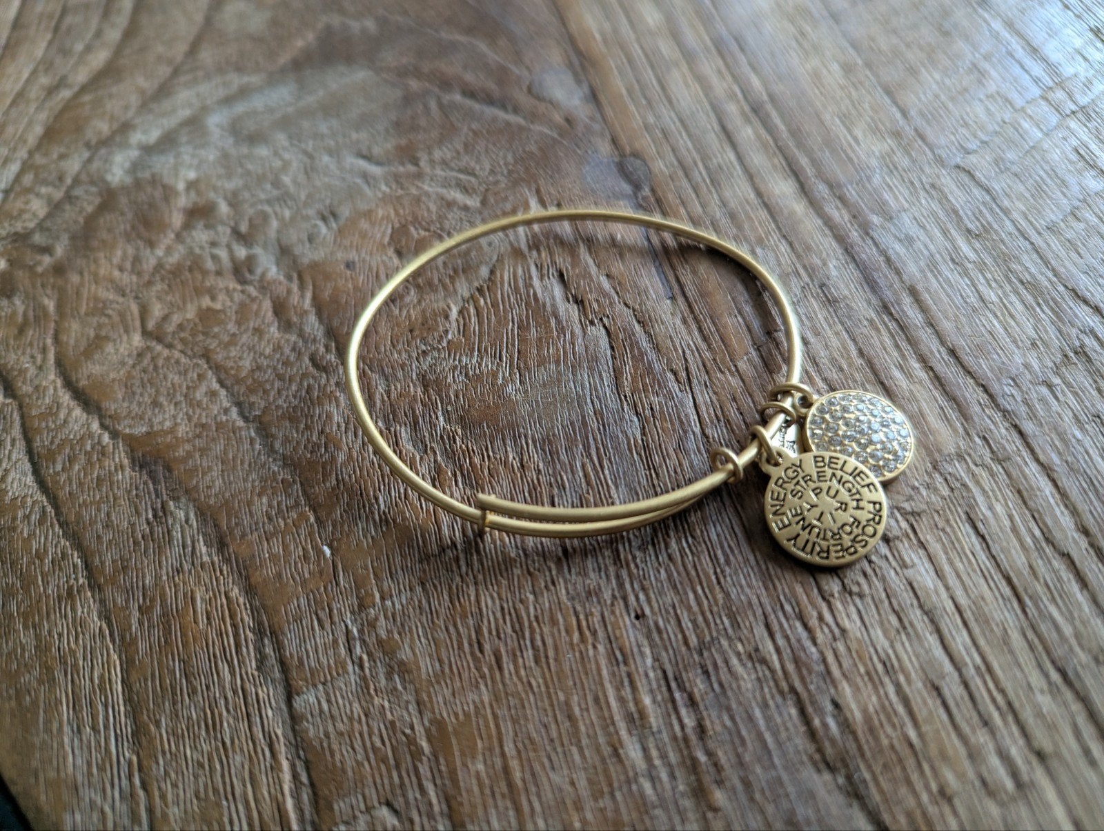 Gratis armband met bedels, Staal, Nieuw, Ophalen of Verzenden, Met bedels of kralen