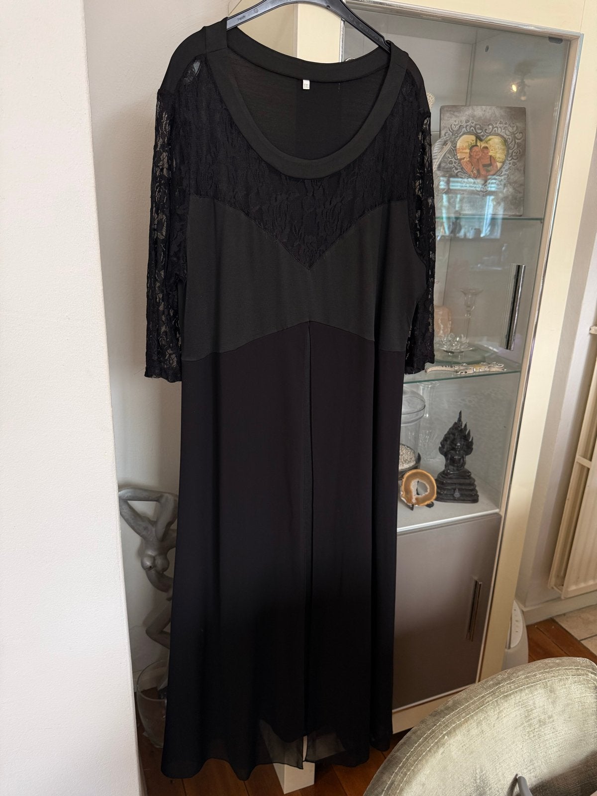 Chic Me Zwarte Jurk met Kanten Mouwen - Maat 50 (5XL), Kleding | Dames, Grote Maten, Ophalen of Verzenden, Zo goed als nieuw, Zwart