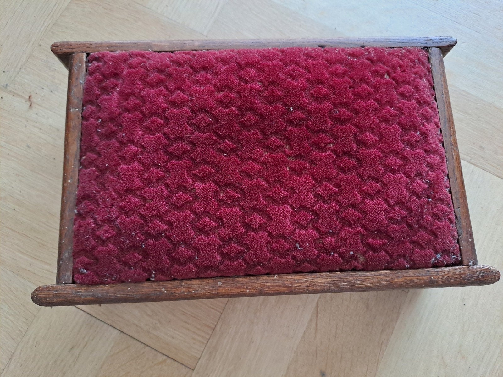 Brocante voetenbankje, Ophalen of Verzenden