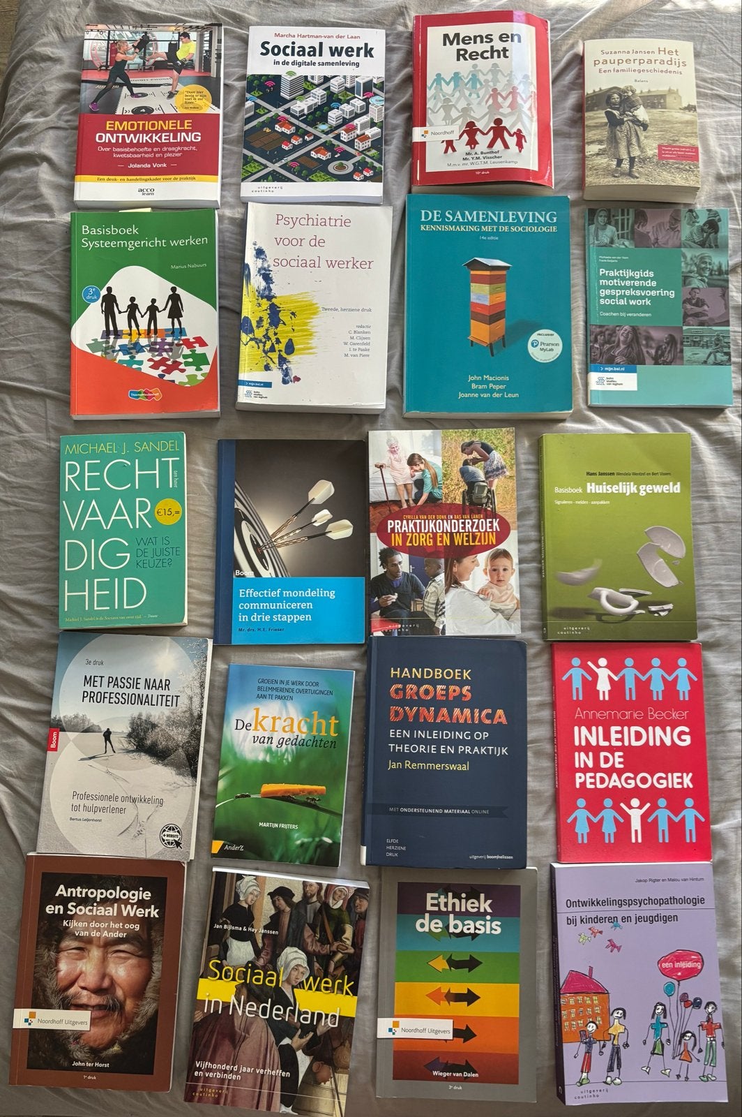 Boeken voor opleiding Social Work (HBO), Boeken, Ophalen of Verzenden, Gamma, Gelezen, HBO