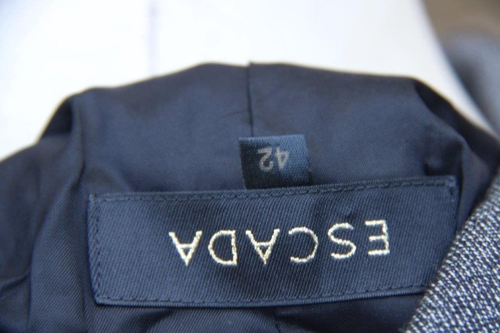 Jasje grijs Escada mt 42 Vaste prijs, Kleding | Dames, Maat 42/44 (L), Escada, Ophalen of Verzenden, Zo goed als nieuw