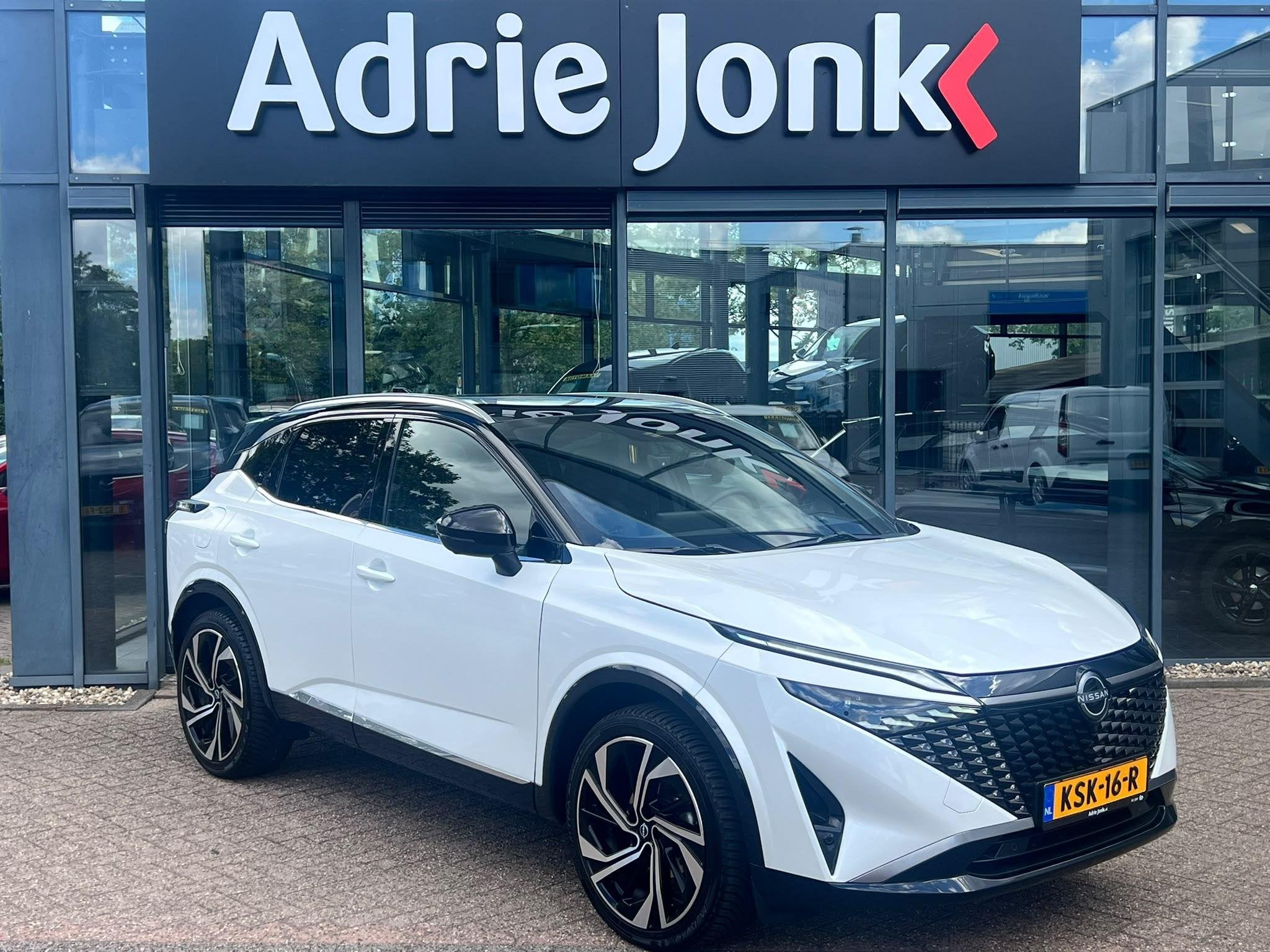 Nissan Qashqai 1.3 MHEV Xtronic Tekna Plus | AUTOMAAT | PANO, Automatische klimaatregeling, Euro 6, 4 cilinders, Wit