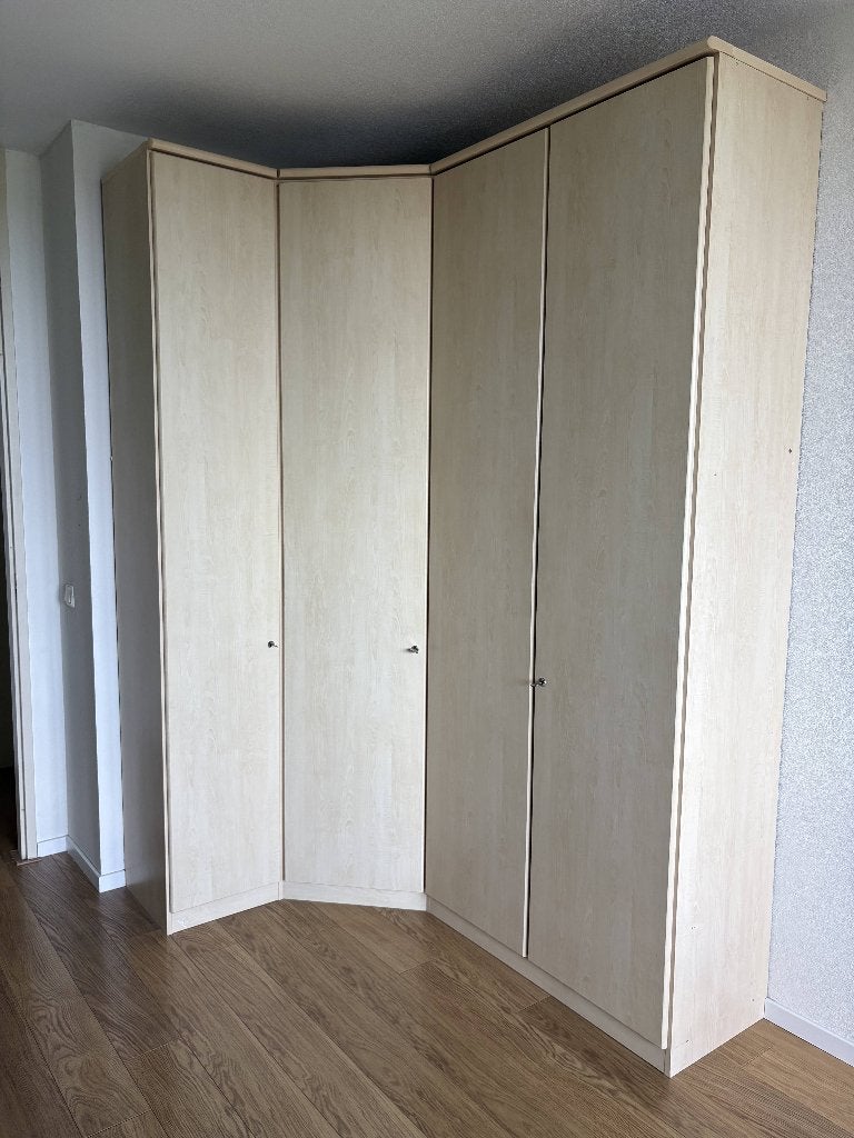 Hoekkast / Kledingkast met veel opbergruimte, Huis en Inrichting, Kasten | Kledingkasten, Ophalen, Met deur(en), Gebruikt, 200 cm of meer
