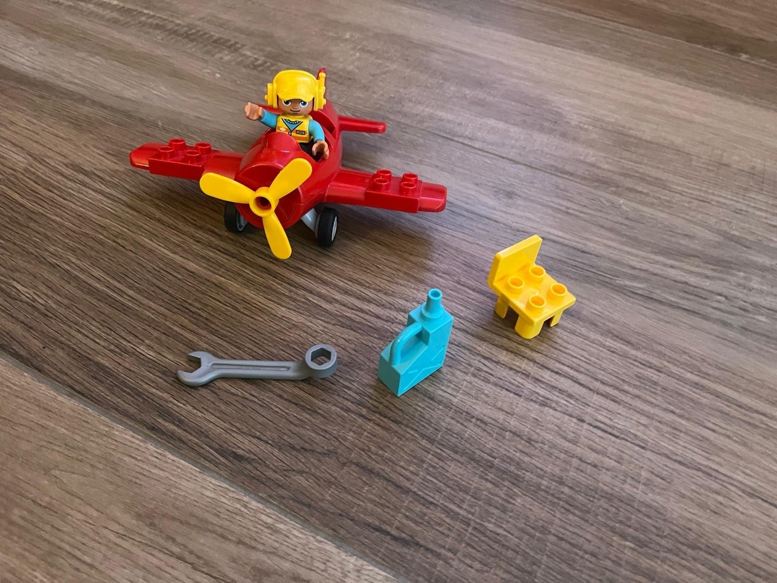 LEGO DUPLO Vliegtuig met Piloot en Accessoires 10908, Ophalen, Gebruikt, Overige merken