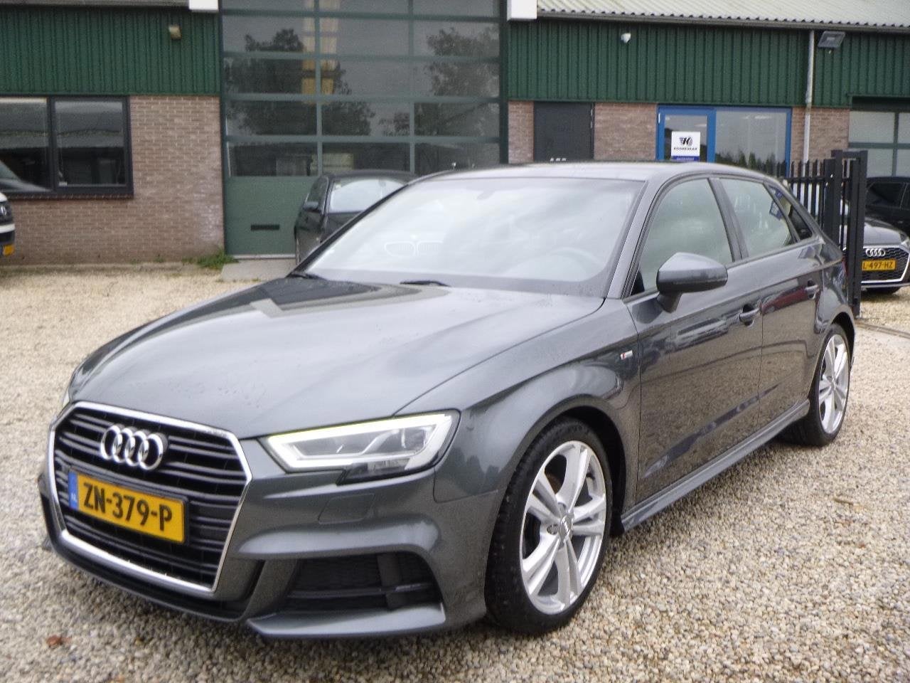 Audi A3 Sportback 35 TFSI CoD Advance Sport S-LINE DIGI KLOK, Dealer onderhouden, 4 cilinders, 150 pk, Leder en Stof