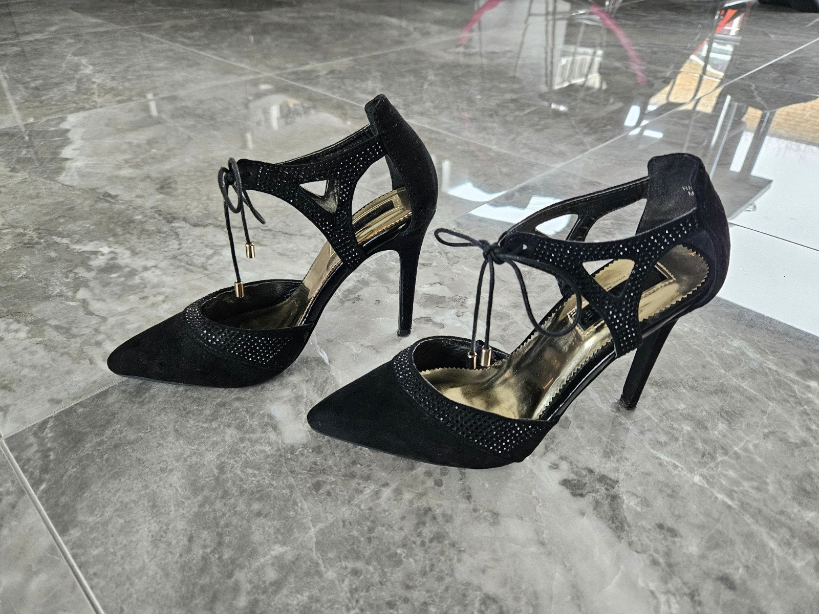 Zwarte suède pumps - Maat 36, Pumps, Zwart, Ophalen of Verzenden, Zo goed als nieuw