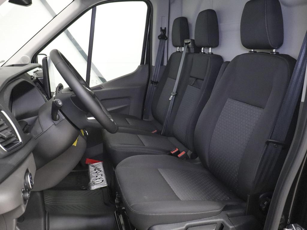 Ford Transit 290 2.0 TDCI L2H2 Trend Airco Bluetooth Camera, Auto's, Voorwielaandrijving, Stof, 4 cilinders, Zwart