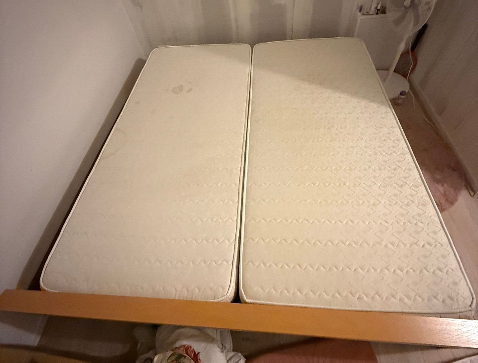 Lattenbodem + Matras (2x 90x200), Ophalen, Zo goed als nieuw, Tweepersoons, 180 cm