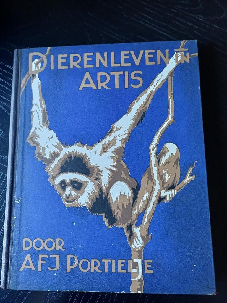 Dierenleven in Artis - A.F.J. Portielje (1939), Ophalen of Verzenden, Gebruikt