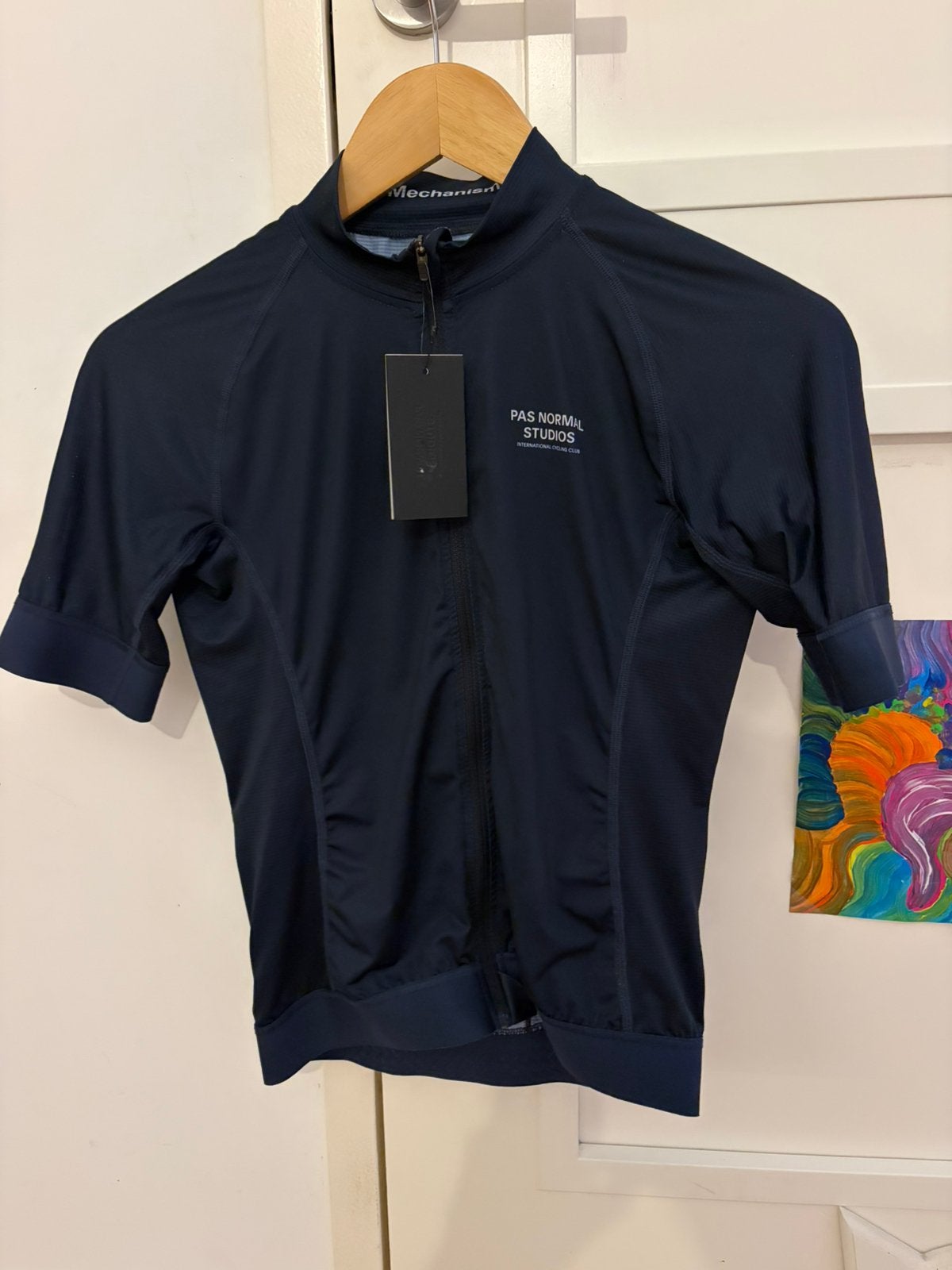 Pas Normal Studios -Mechanism Jersey -Medium- Navy - €190, Fietsen en Brommers, Nieuw, Ophalen of Verzenden, Bovenkleding, Heren