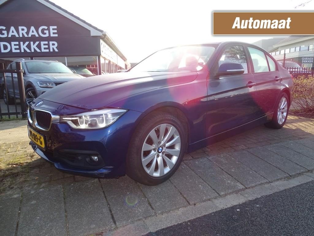 Bmw 3-SERIE 318I EXECUTIVE-Automaat-Navi-Media-Pdc-Blth-Crui, Auto's, Automaat, Gebruikt, Euro 6, Met garantie (alle)