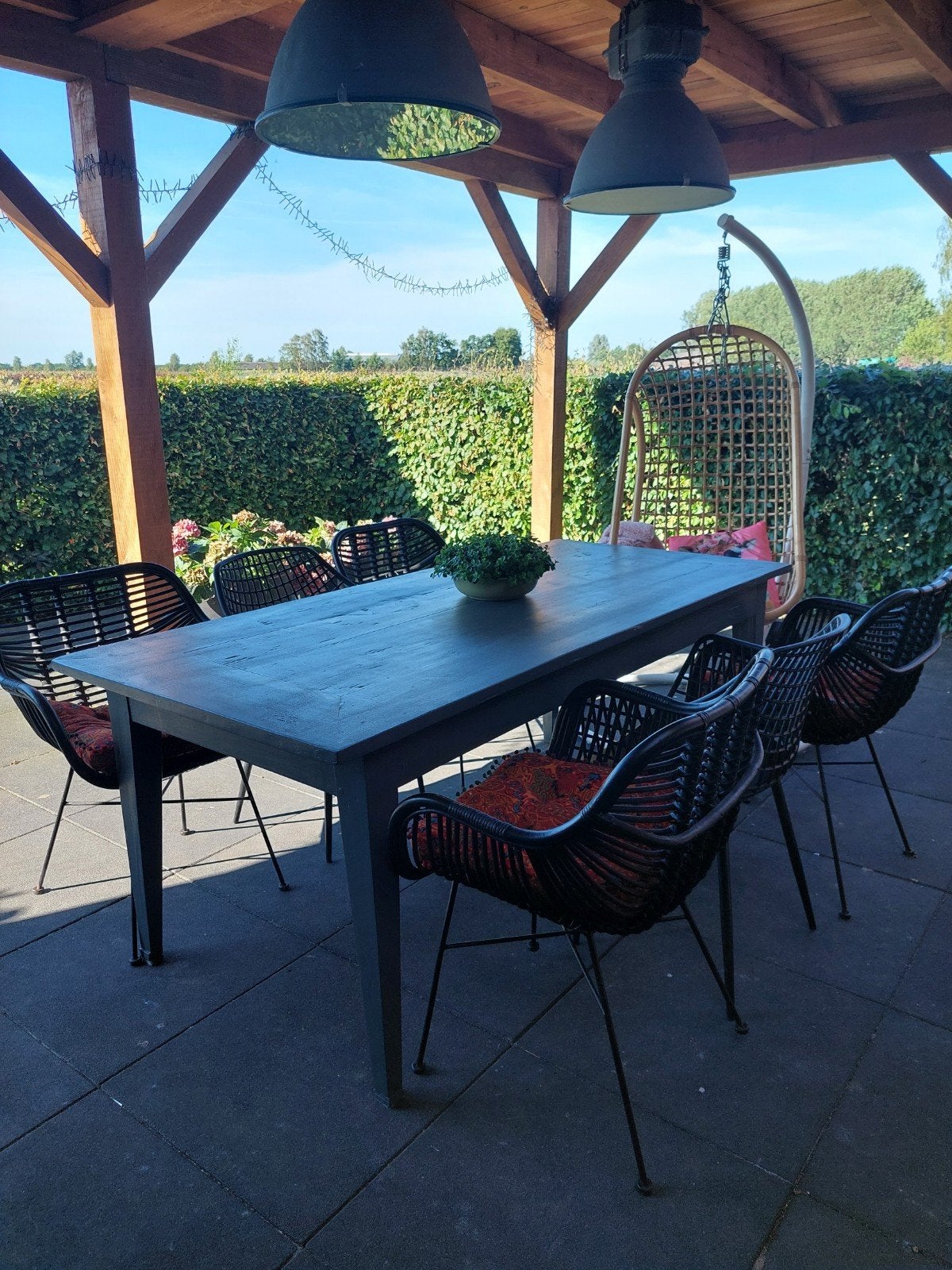Robuuste houten tuintafel met 4 stoelen, Tuin en Terras, Tuinsets en Loungesets, Gebruikt, 6 zitplaatsen, Ophalen of Verzenden