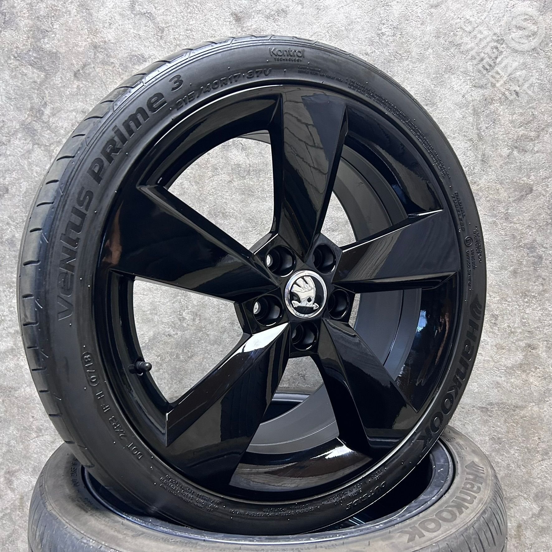 17 inch originele velgen + zomerbanden Skoda Fabia 5JA601025, -, Banden en Velgen, Ophalen of Verzenden, Gebruikt