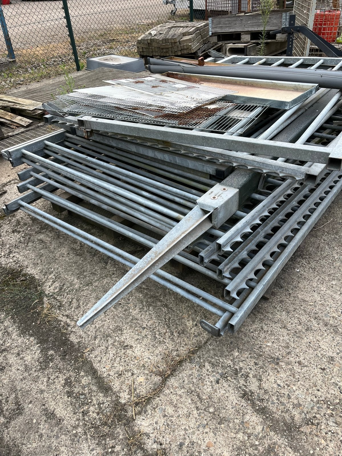 Gegalvaniseerd hekwerk - 7 delen van 2.25m, Tuin en Terras, Ophalen, Gebruikt, Overige typen, IJzer