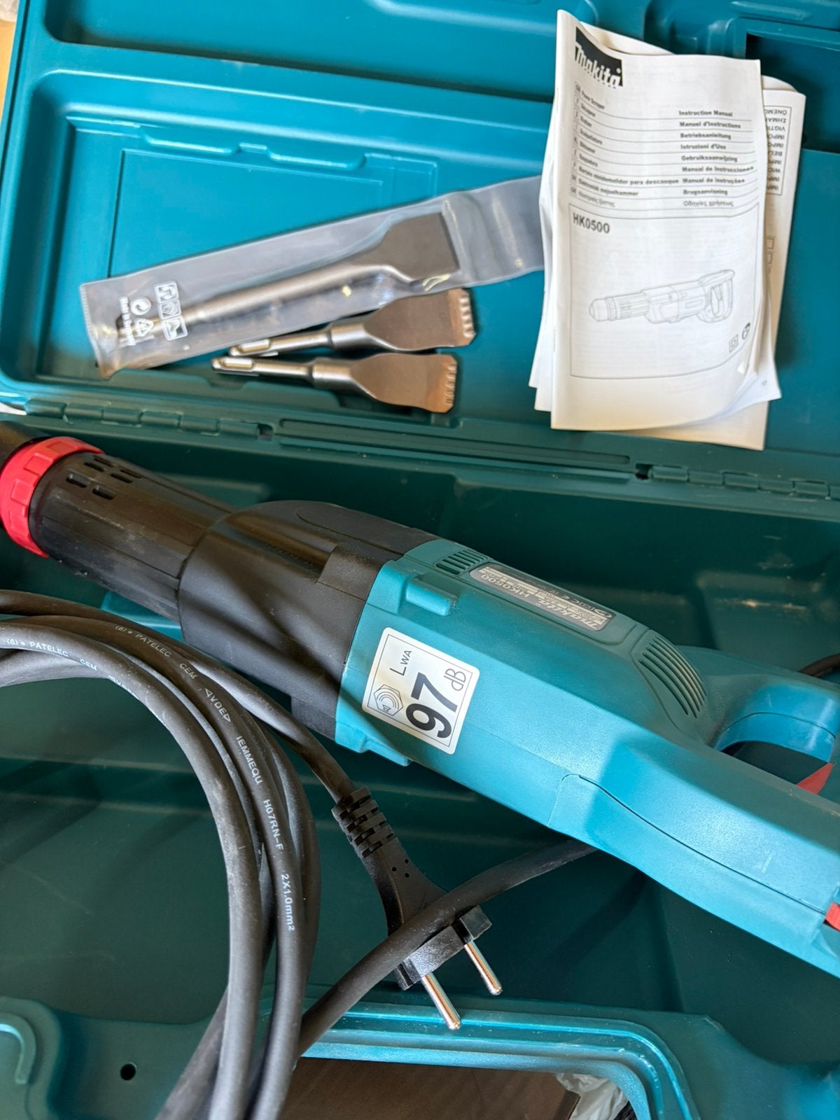 Nieuw Makita HK0500 Breekhamer met accessoires, Ophalen of Verzenden, Nieuw, 600 watt of meer, Boor- en/of Breekhamer