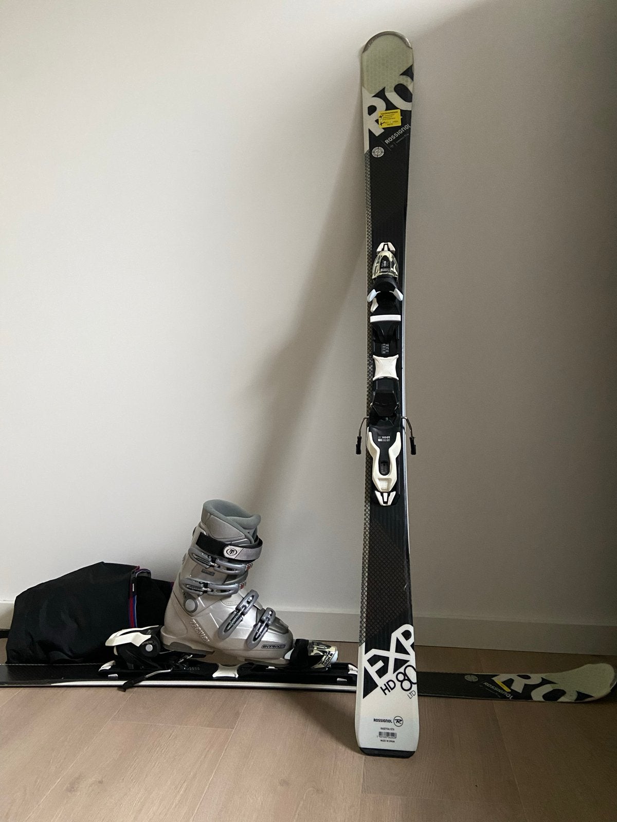 Complete ski uitrusting: Rossignol ski's, Tecnica schoenen, Ophalen, 160 tot 180 cm, Gebruikt, Rossignol