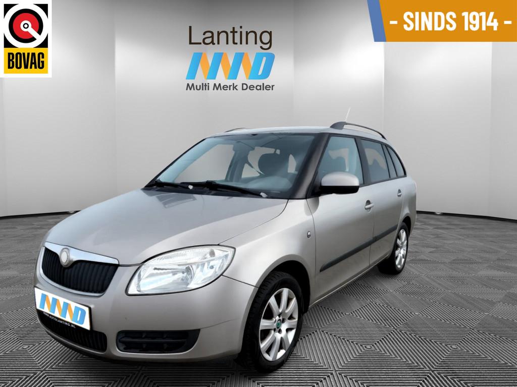 Skoda Fabia Combi 1.4-16V Ambition Business Line, Auto's, Skoda, Voorwielaandrijving, Euro 5, Zwart, 4 cilinders