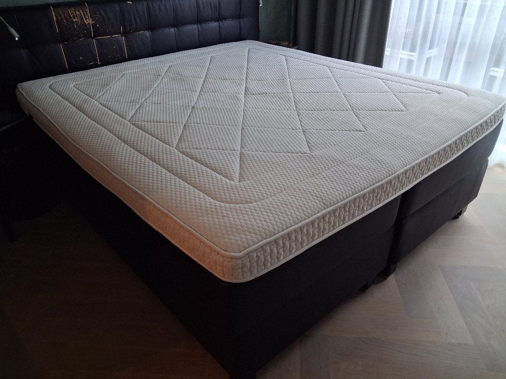 Latste kans swiss sense boxpring gratis, Huis en Inrichting, Ophalen, Gebruikt, Tweepersoons, 180 cm