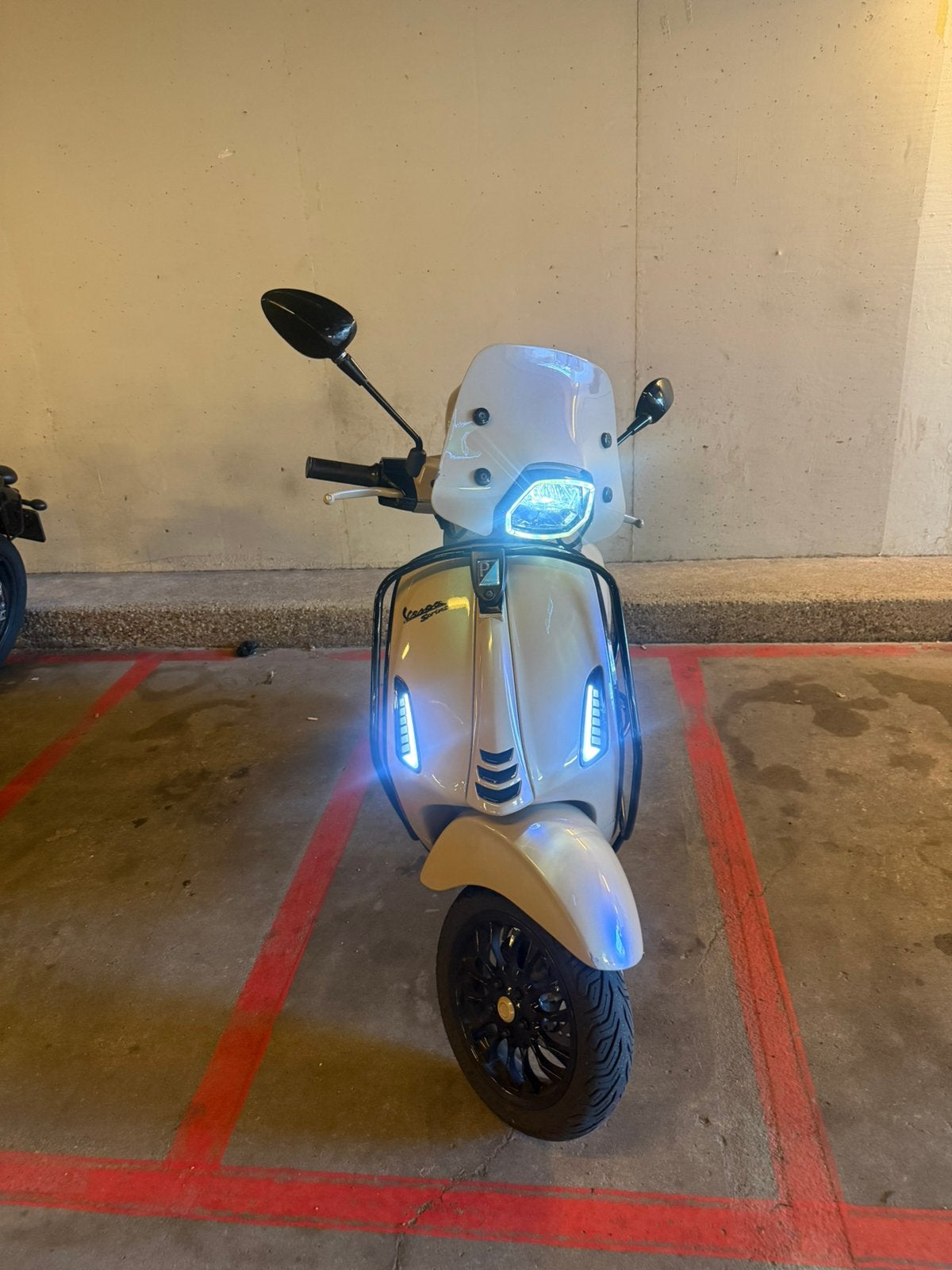 Vespa Sprint 2018 – goed onderhouden, rijklaar, Fietsen en Brommers, Scooters | Vespa, Ophalen, Gebruikt, Overige modellen, Maximaal 45 km/u