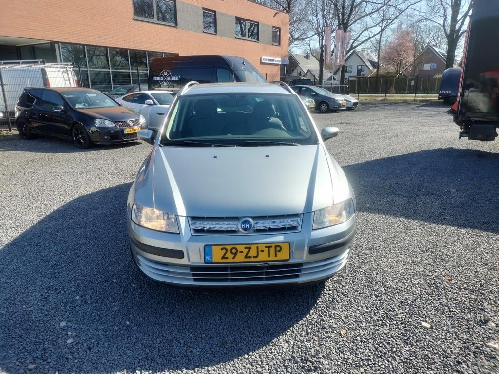 Fiat stilo 1.6 16v, 1600 cc, Stationwagon, Handgeschakeld, Particulier
