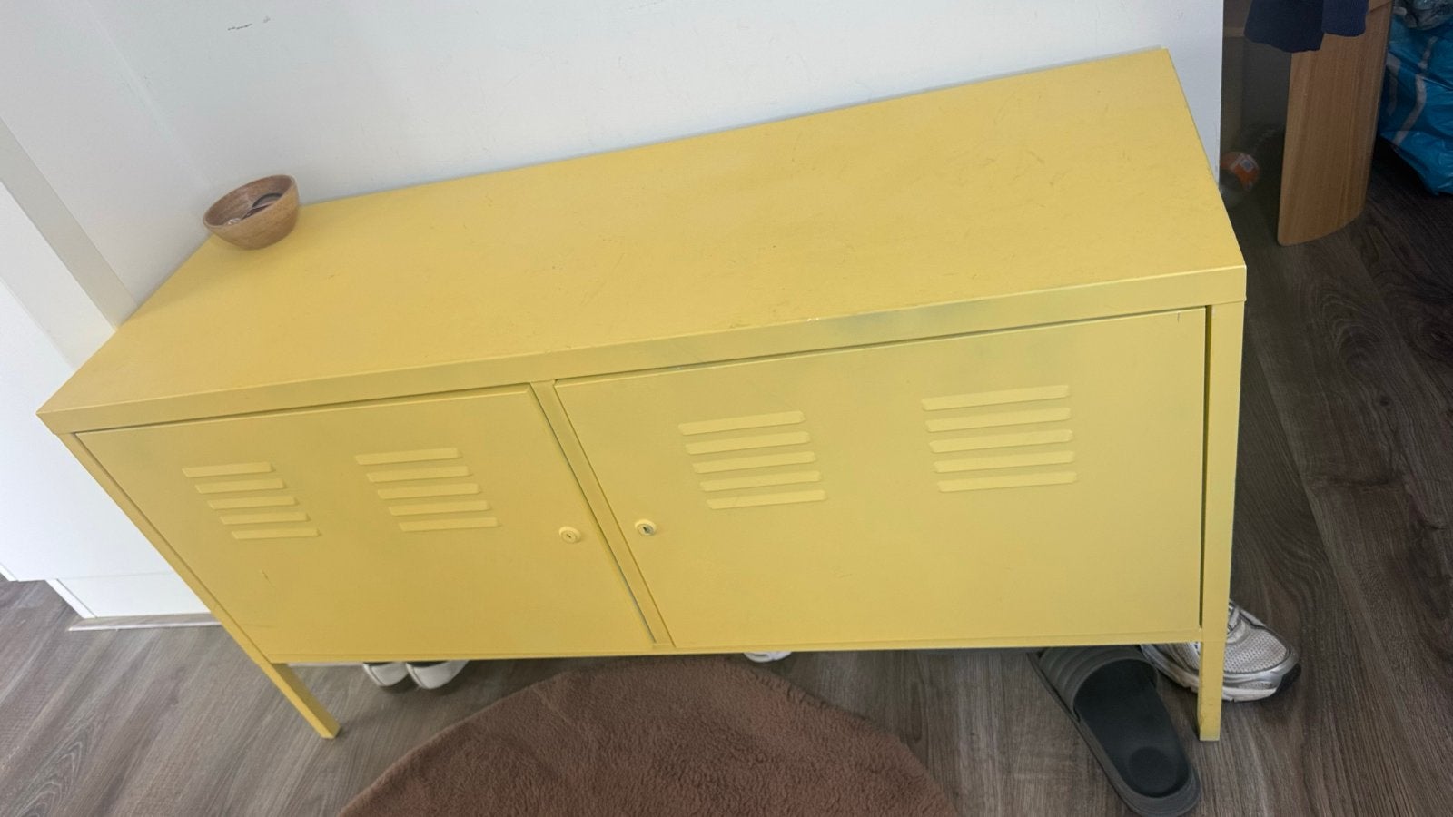 Gele metalen kast - IKEA PS Locker, Huis en Inrichting, Kasten | Lockerkasten, Ophalen, Gebruikt
