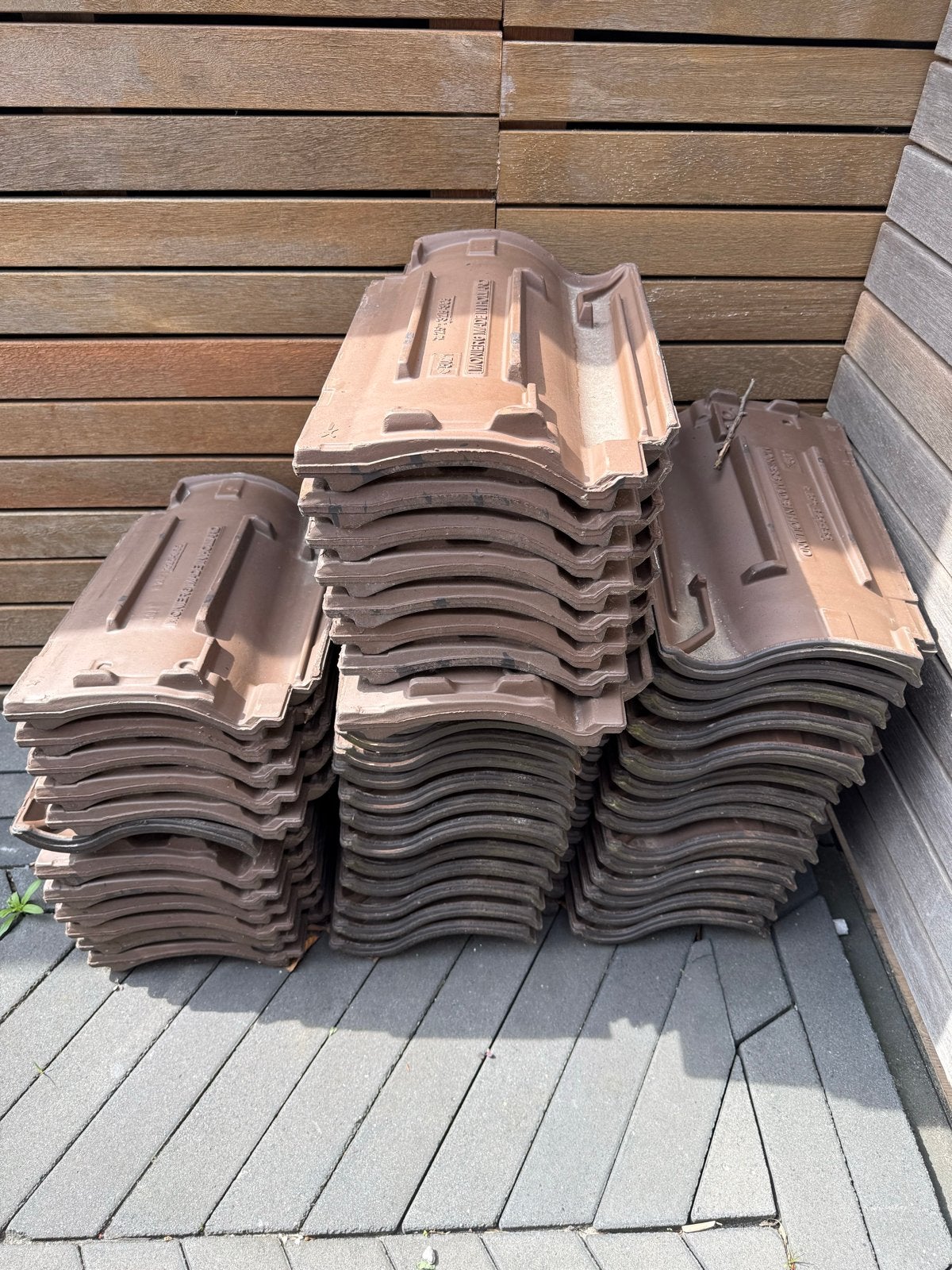Monier dakpannen, bruin, Made in Holland, Ophalen, Gebruikt, 5 tot 10 m², Dakpannen