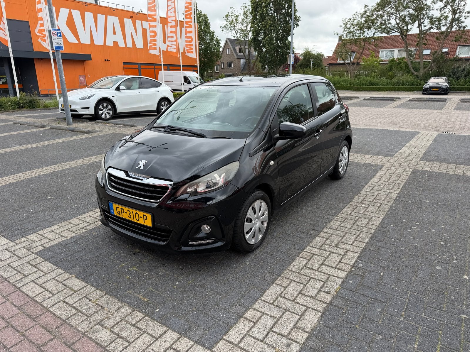 Peugeot 108 1.0 12V E-vti 51KW 5DR 2015 Airco Cruise control, Auto's, Peugeot, Voorwielaandrijving, Stof, Zwart, 4 stoelen