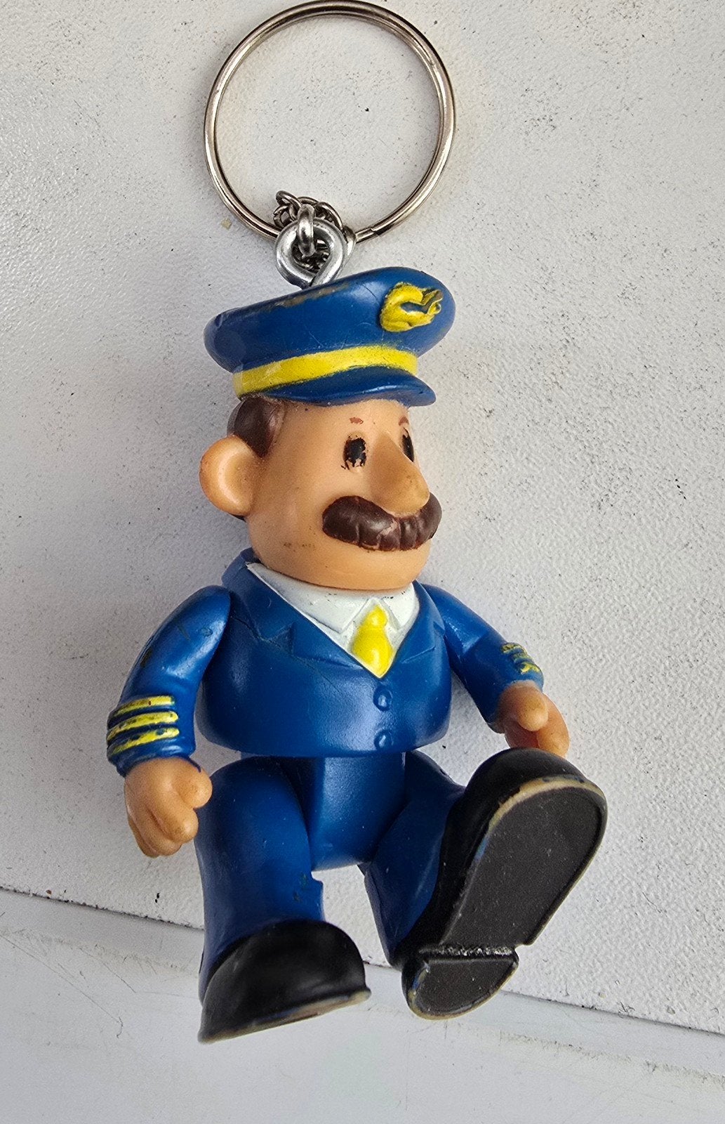 Sleutelhanger Piloot Figuurtje - Vintage, Ophalen of Verzenden, Gebruikt, Knuffel of Figuurtje