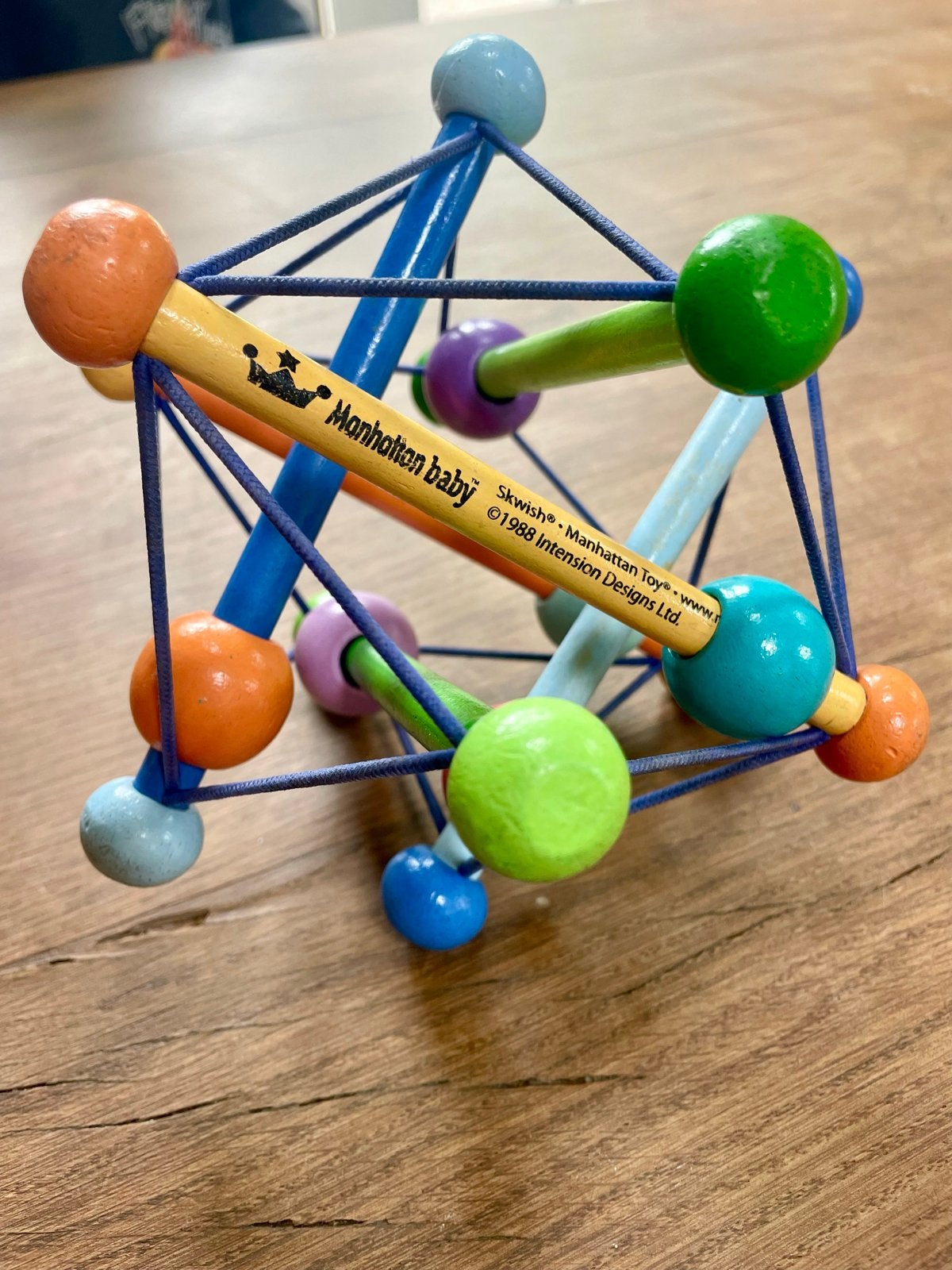 Manhattan Baby Skwish Rammelaar - Kleurrijk en Educatief, Kinderen en Baby's, Ophalen, Gebruikt, Rammelaar