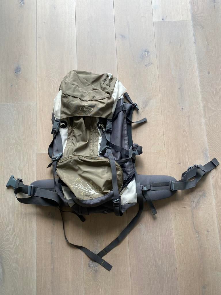 🎒 Nomad Sahara 55L Damesrugtas – Comfort & Slim Design!, Ophalen, Gebruikt, Beige, 30 cm of meer