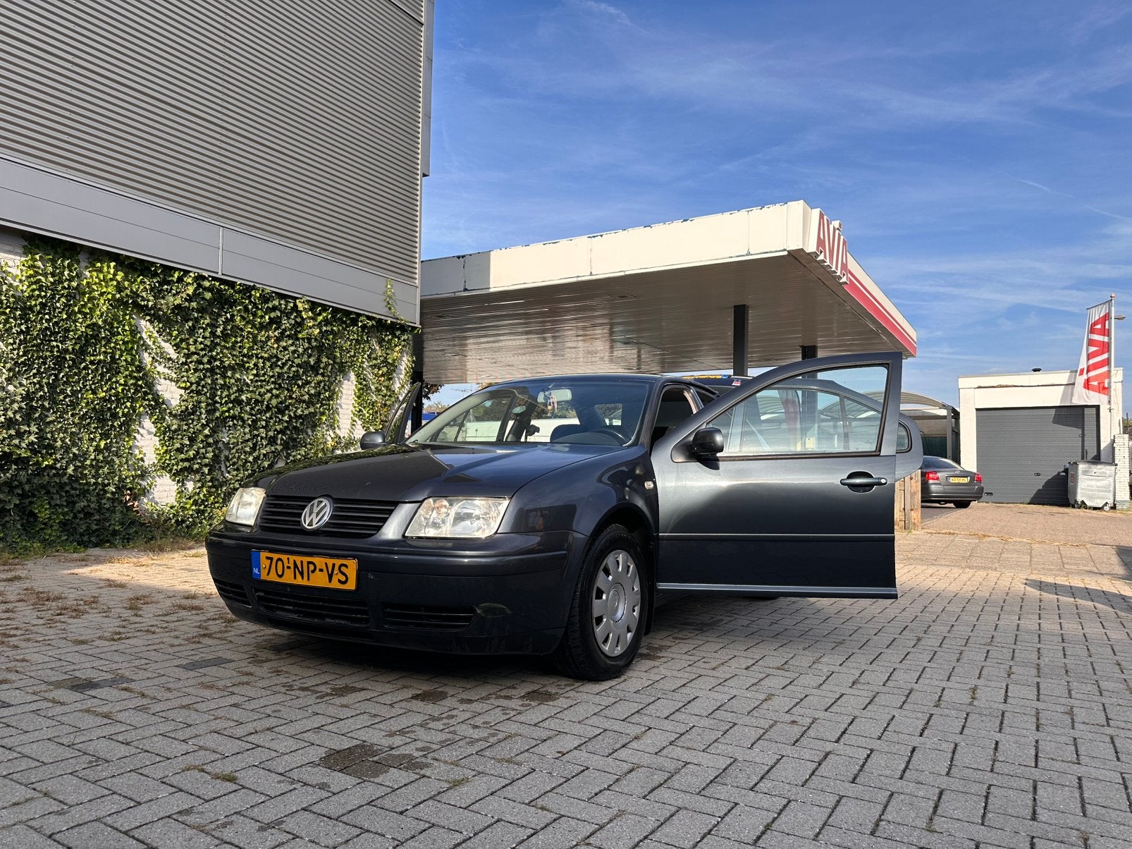 Volkswagen Bora 1.6 77KW 2004 Blauw, Bora, 4 cilinders, Blauw, 1200 kg
