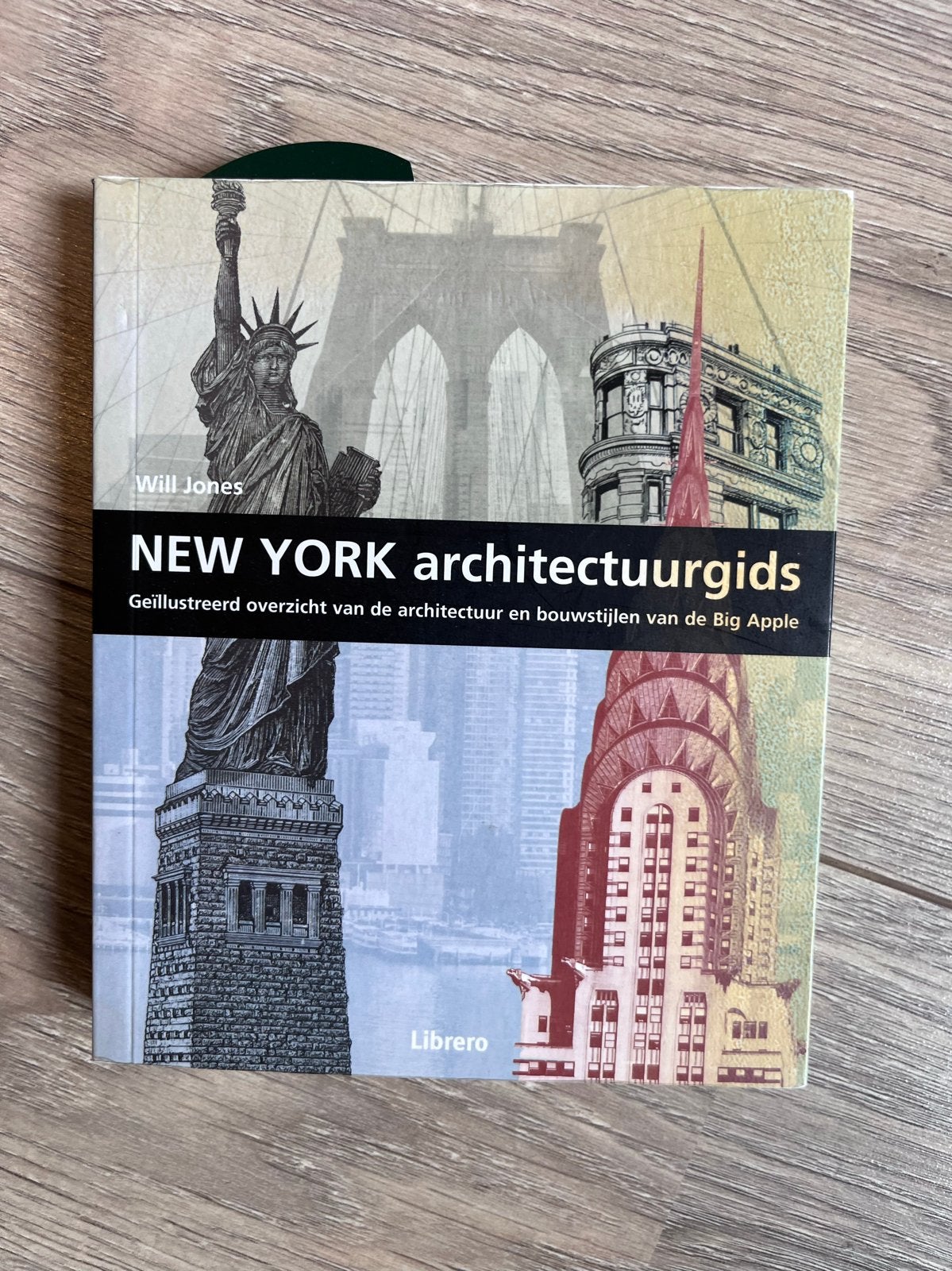 NEW YORK architectuurgids - Geïllustreerd overzicht, Ophalen of Verzenden, Gelezen, Architectuur algemeen