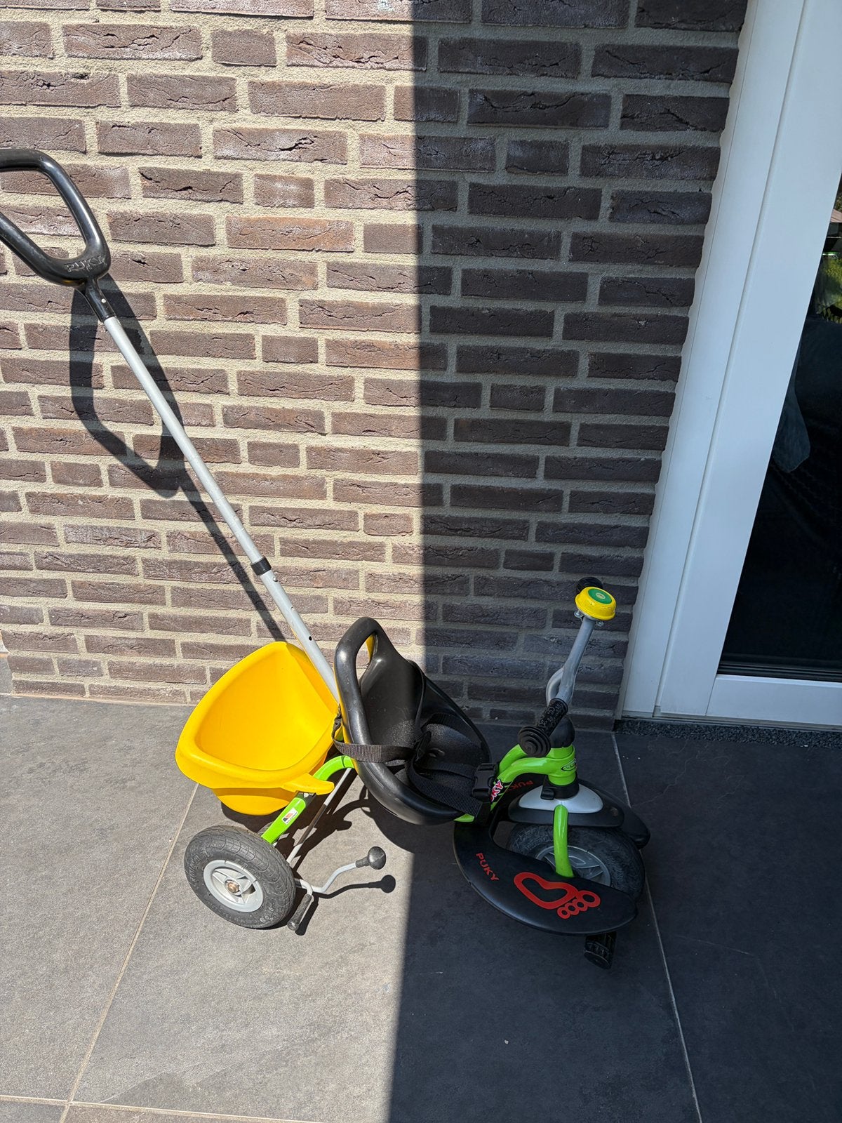 Puky driewieler met duwstang, Ophalen, Zo goed als nieuw, Duwstang